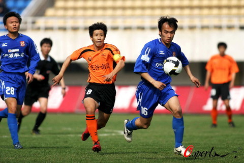 杜加利奇庆祝保级：面临压力阻碍各种问题，我们最终战胜一切（杜加利奇庆祝保级：顶住压力跨越重重难题，最终我们战胜了一切）