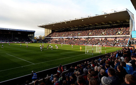 美记：杨瀚森需要调整呼吸和节奏&开拓者该找个成年人防守埃迪（美记：杨瀚森需理顺呼吸与节奏，开拓者应派成熟防守者盯防埃迪）