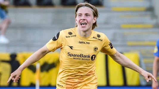 56分！约基奇是圣诞大战历史上第五位得到50分以上的球员（约基奇圣诞大战砍下56分，成为历史上第五位单场50+的球员）