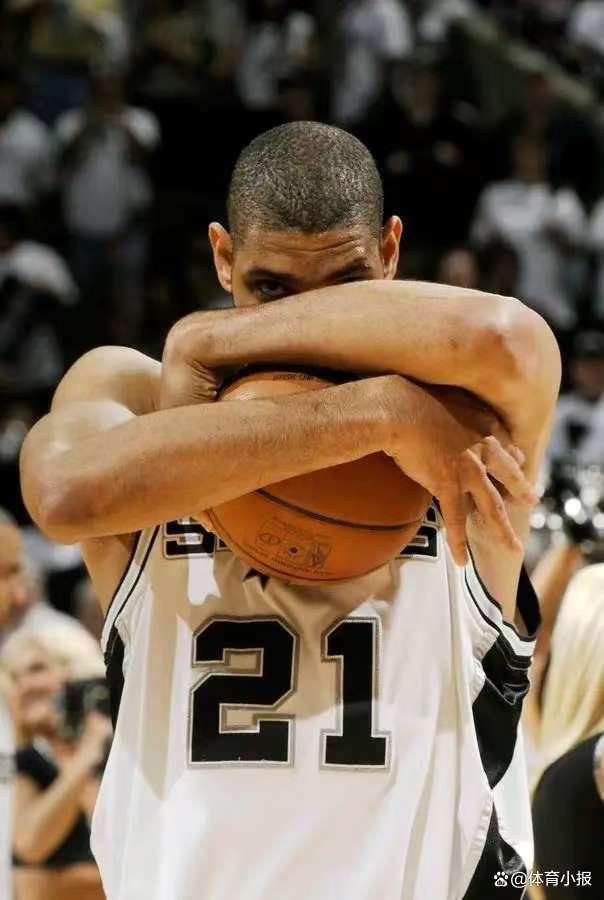 意甲战报：波雷利梅开二度，卡利亚里3-3战平热那亚（意甲：波雷利双响，卡利亚里与热那亚3比3握手言和）