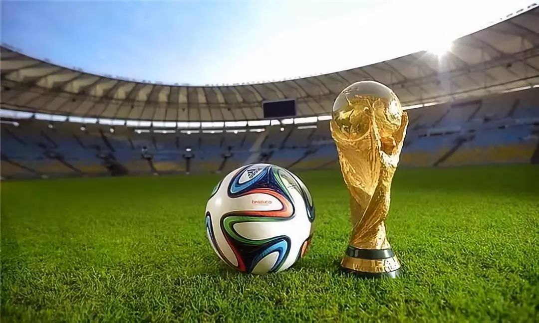 生涯首次攻破科莫球门，劳塔罗意甲对阵30支球队取得过进球（首破科莫城门！劳塔罗已在意甲对阵30支球队完成进球）