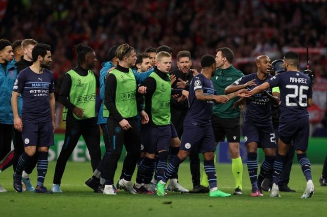 圣保罗总监：会在奥斯卡康复后再讨论未来，做事首先要人性化（圣保罗高层：奥斯卡伤愈后再谈去向，决策以人为本）