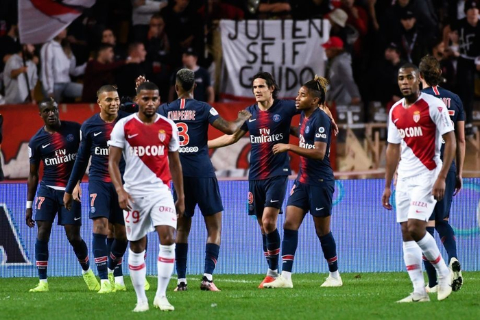 东契奇&詹姆斯半场合砍36分，无奈湖人丢70分落后12分（东契奇与詹姆斯半场合计36分，湖人却丢70分以12分之差落后）