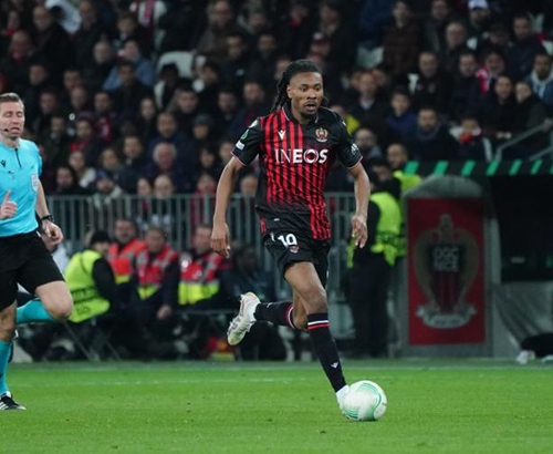 阿斯：塞维利亚冬窗想补强锋线，有意多特前锋法比奥-席尔瓦（《阿斯》：塞维利亚冬窗欲补锋线，瞄准多特前锋法比奥·席尔瓦）