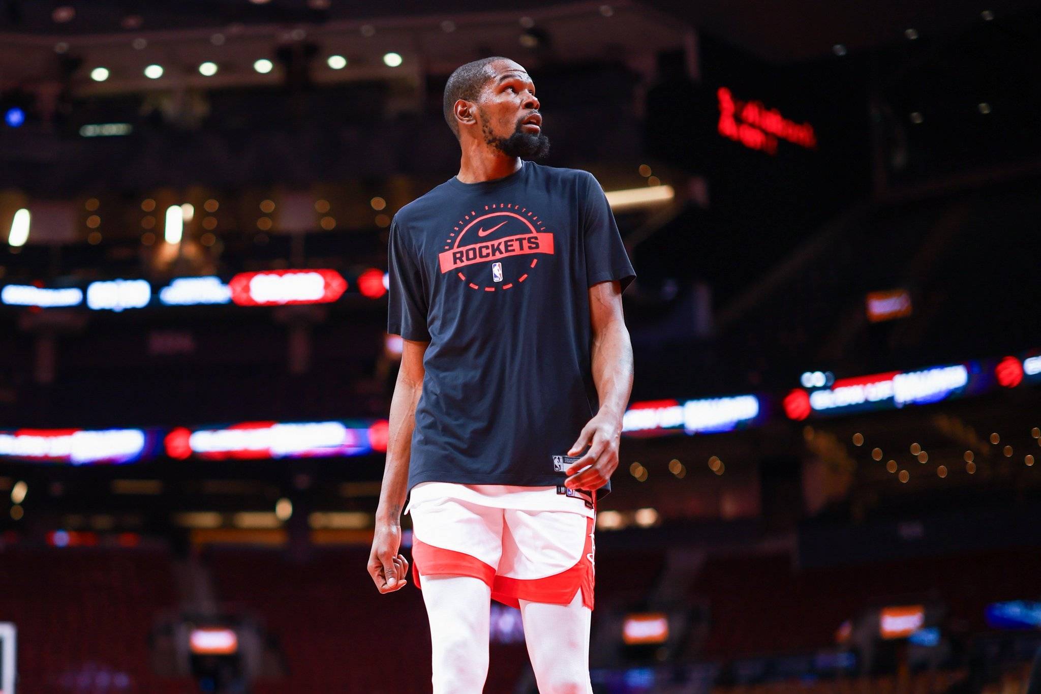 官方：今夏加盟维拉的19岁后卫厄兹詹租借加盟安德莱赫特（官宣：阿斯顿维拉今夏引进的19岁后卫厄兹詹租借加盟安德莱赫特）