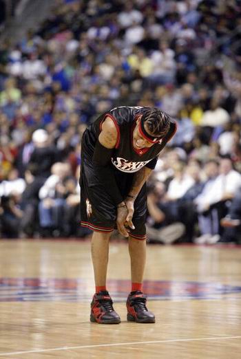 马卡：贝蒂斯为安东尼申请暂缓执行停赛处罚，以让其踢德比（马卡：贝蒂斯请求推迟安东尼停赛生效，力争让其出战德比）