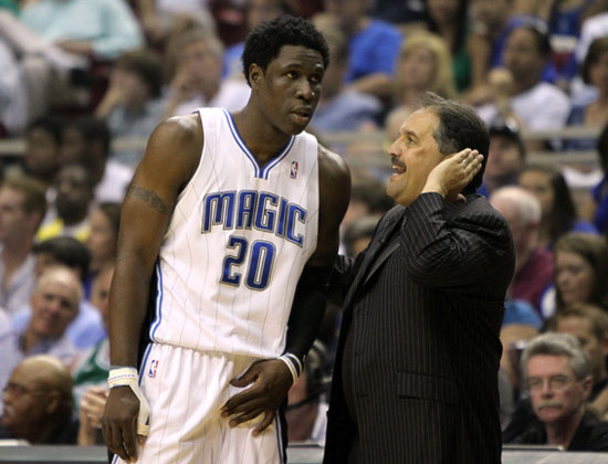 NBA战报：穆雷52分6板，掘金135-120轻取步行者（穆雷轰下52分6篮板，掘金135-120击退步行者）