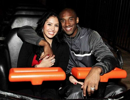 郭昊文火力全开，半节时间贡献10分展现高效进攻（郭昊文手感火热，半节轰下10分尽显高效进攻）