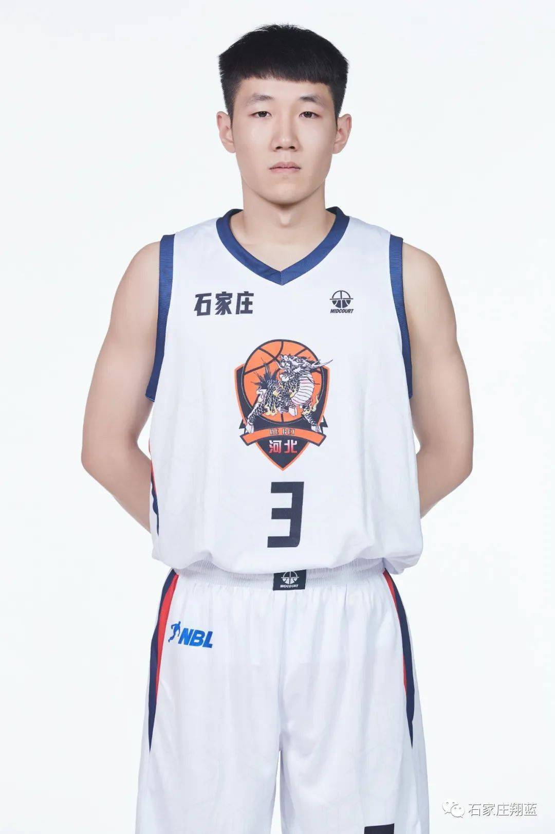 马特塔是04年萨哈以来首位在法国队前两场比赛均破门的球员（自2004年萨哈以来，马特塔成为首位在法国队前两战均破门的球员）