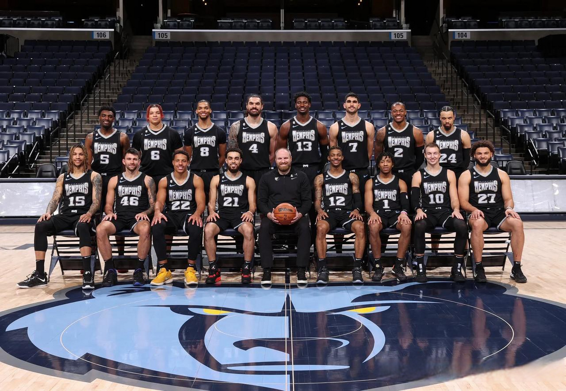 齐心协力，奏出一首胜利交响曲（众志成城，谱写凯旋乐章）