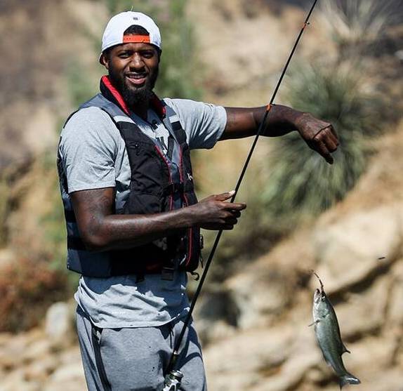 炸翻英超！穆里尼奥弃皇马转投利物浦？3大争议+10亿转会费，红军能逆袭？（英超大地震：穆里尼奥离开皇马改投利物浦？三重争议叠加+10亿豪购，红军能否逆袭？）