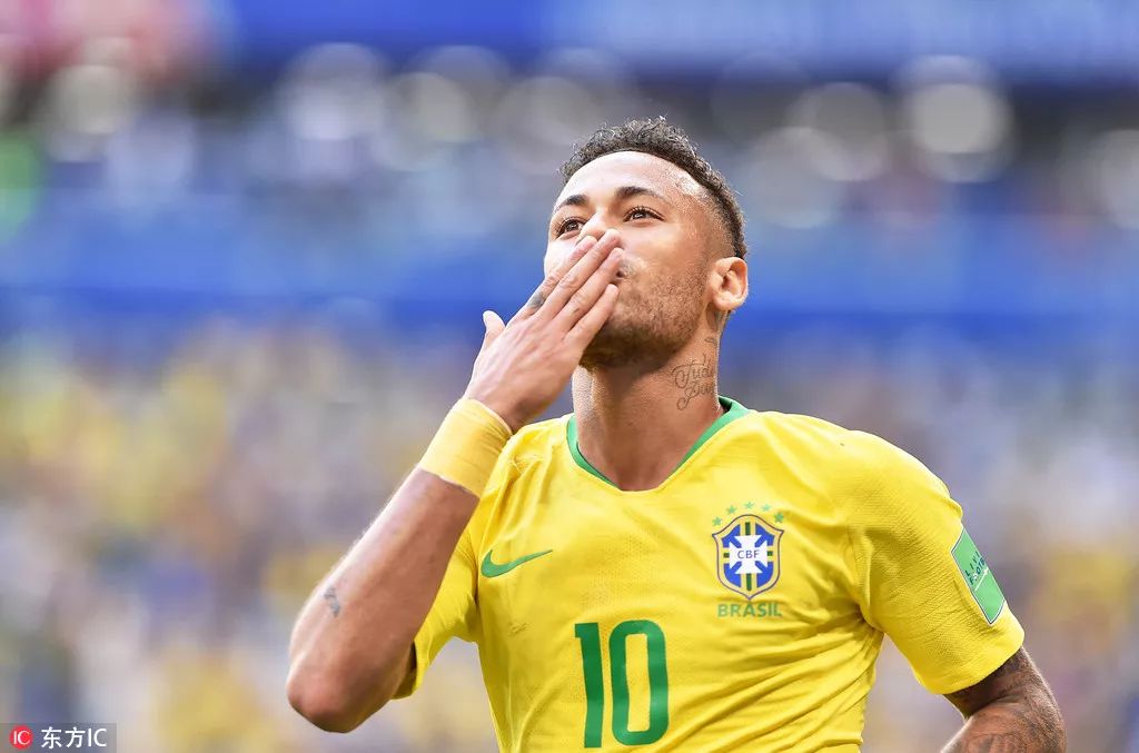 利物浦1-0国米，索博斯洛伊点射绝杀，科纳特破门被吹（索博斯洛伊点球绝杀，科纳特进球无效，利物浦1-0击败国米）