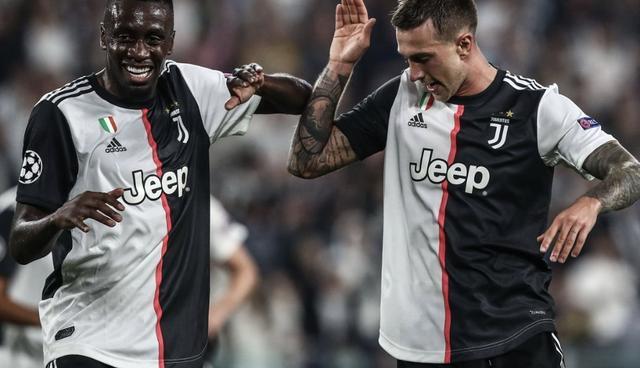 SGA场均正负值+14.96，超过2016年的库里和追梦（SGA场均+／-值+14.96，压过2016年的库里与追梦）