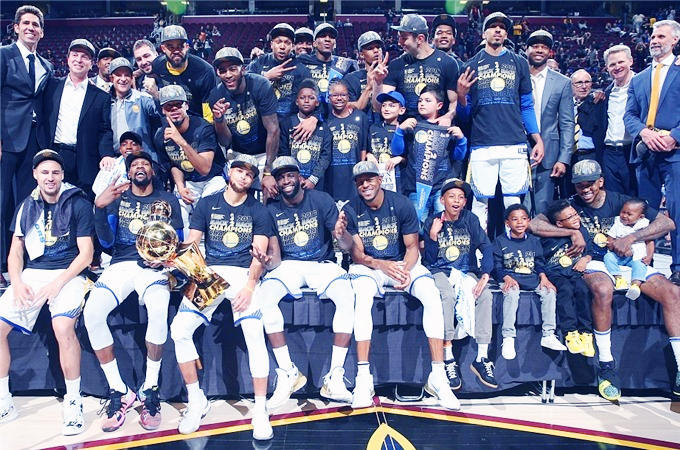 杜兰特关键投篮稳定输出（杜兰特关键时刻投篮稳健发挥）