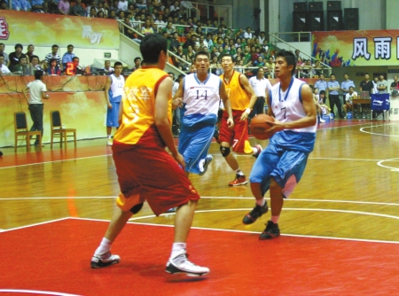 莱比锡董事：有几家俱乐部对谢什科很感兴趣，不会透露细节（莱比锡高层：多队有意谢什科，细节暂不公开）