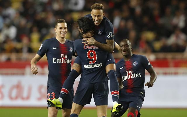 记者：拜仁计划签下17岁厄瓜多尔中卫奥拉亚，并准备将其外租（记者：拜仁拟引进17岁厄瓜多尔中卫奥拉亚，计划签约后外租）